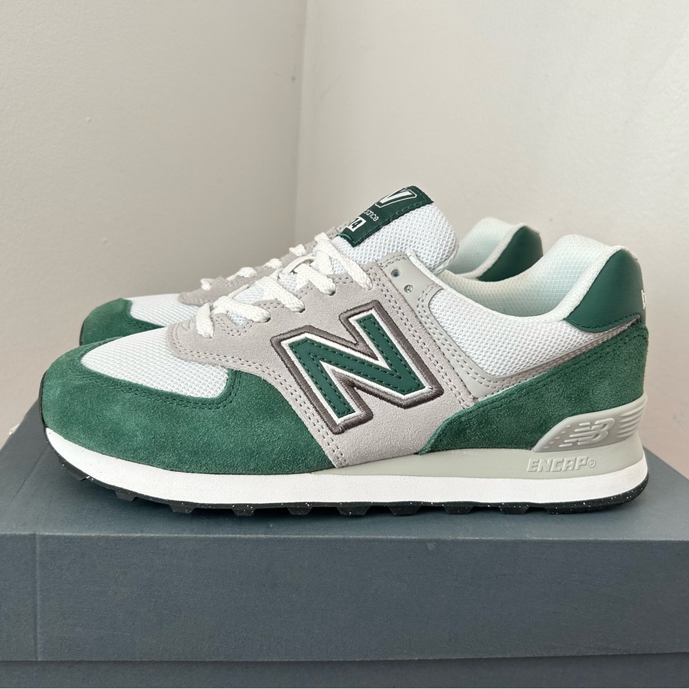 New Balance Men's Green and White 574 Sneakers men’s size 8/women’s 9.5